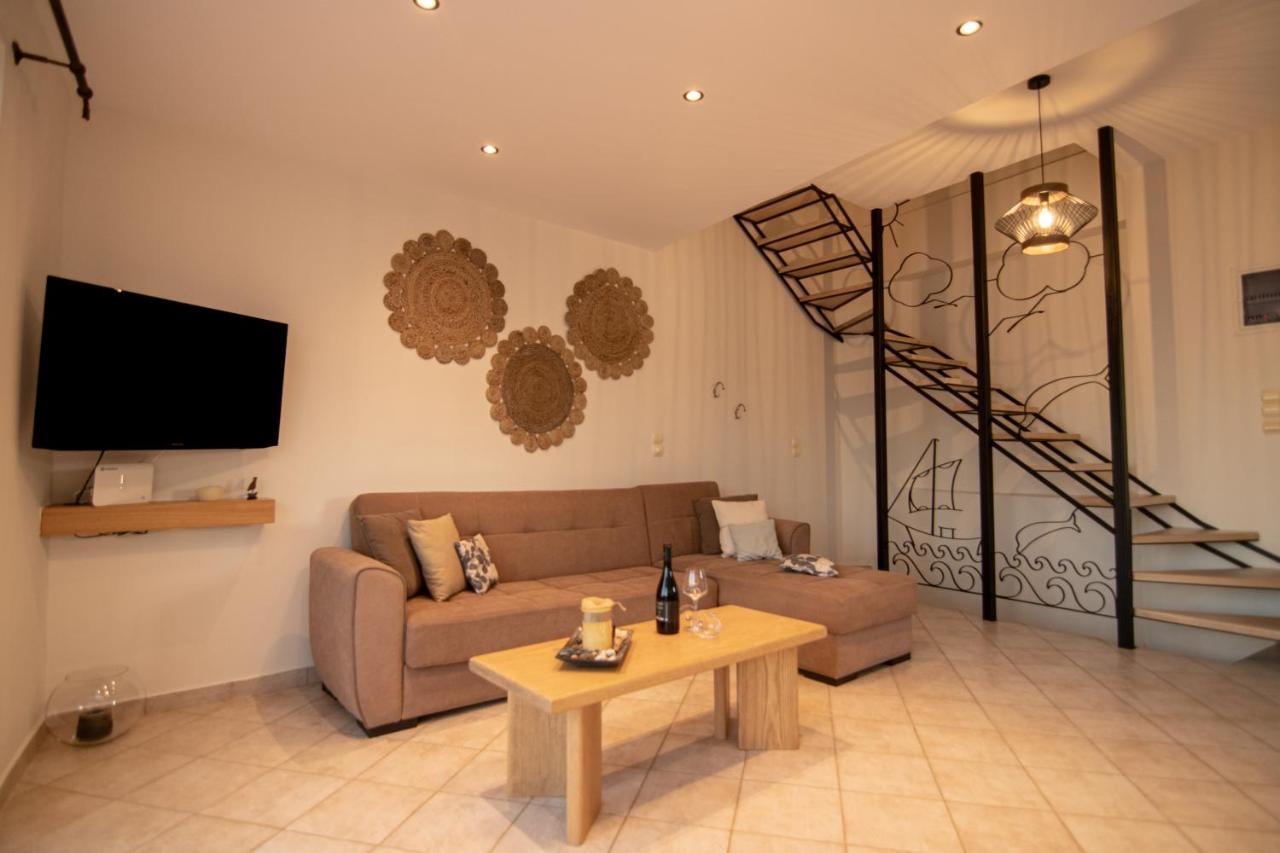 The Island House - Family Size Apt - Overlooking The Aegean - 3 Steps From The Beach Мохлос Екстер'єр фото