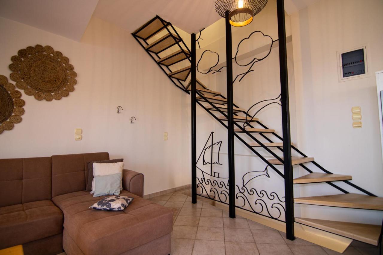 The Island House - Family Size Apt - Overlooking The Aegean - 3 Steps From The Beach Мохлос Екстер'єр фото