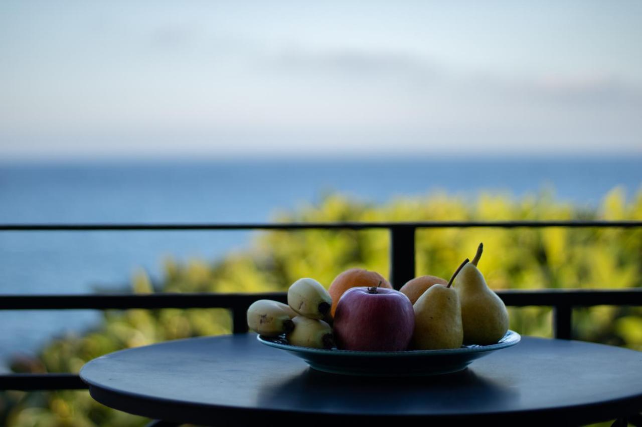 The Island House - Family Size Apt - Overlooking The Aegean - 3 Steps From The Beach Мохлос Екстер'єр фото